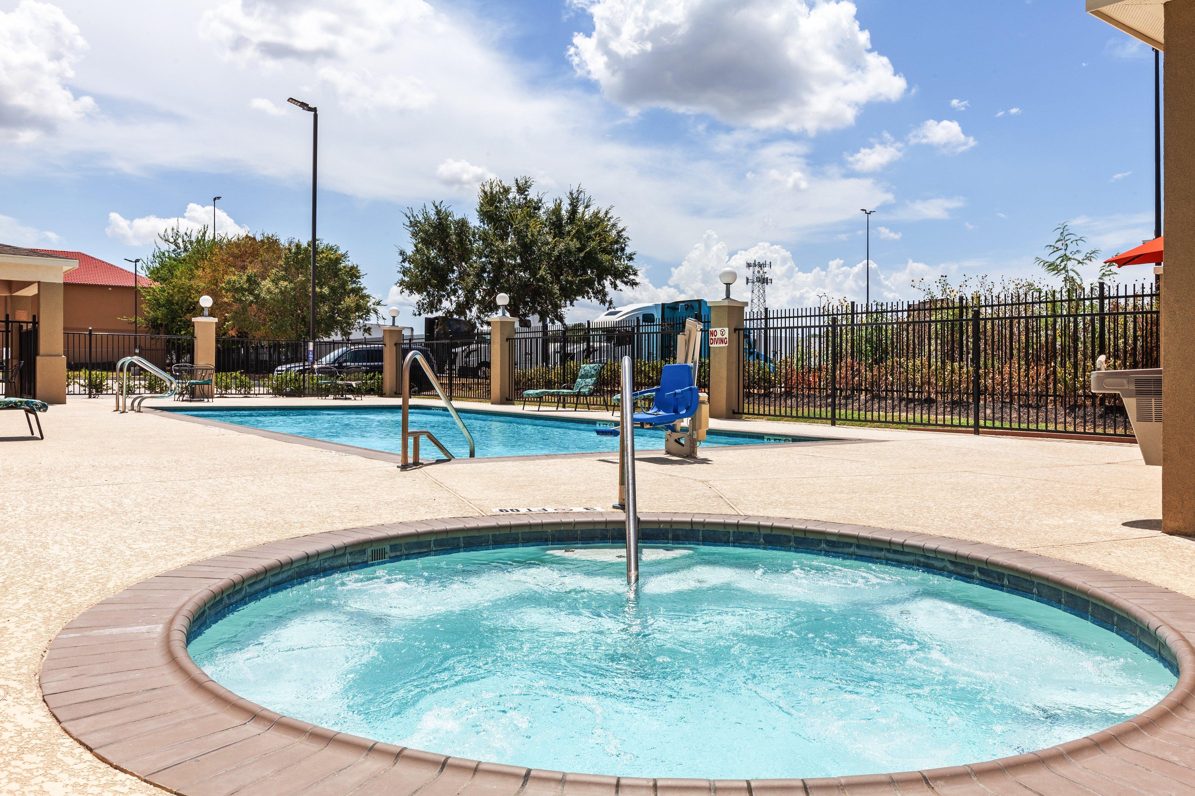 Hilton Garden Westbelt Hotel 3*